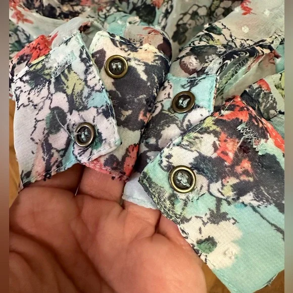 Kut From The Kloth Episkey Henley Chiffon Blouse Small - Picture 4 of 9